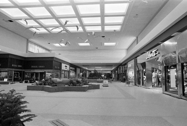 Westwood Mall - Old Photo Of Mall (newer photo)